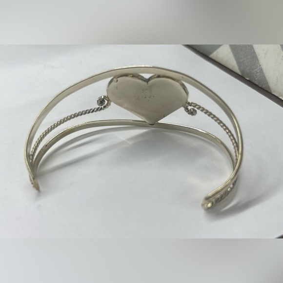 Vintage Taxco Mexican Alpaca Abalone Mother of Pearl White Floral Heart Bracelet - Picture 2 of 4